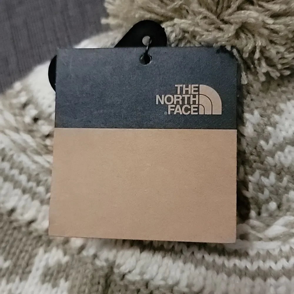 THE NORTH FACE Fair Island Beanie – Gardenia White Winter hat with pompom